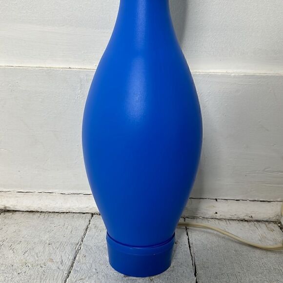 Vintage Post Modern Plastic Bowling Pin Light Early Y2k Era Works - Picture 2 of 9